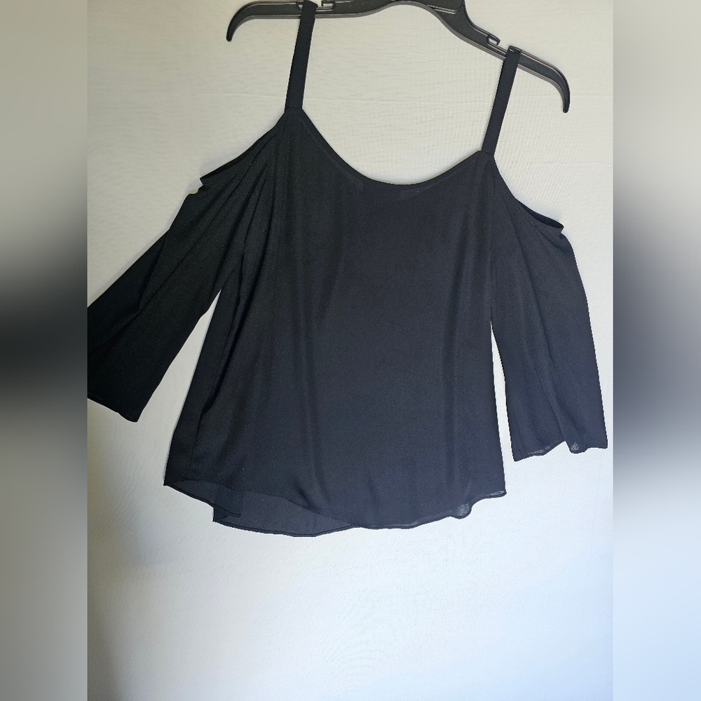 Bold Elements Black Cold-Shoulder Blouse - Picture 7 of 12